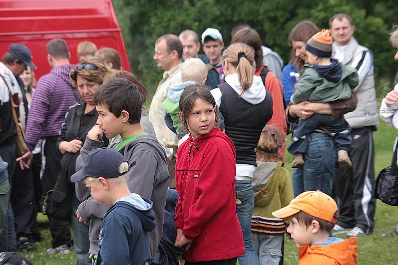 Na dětském dnu ve Starém Kolíně se ukázali psovodi a hasiči