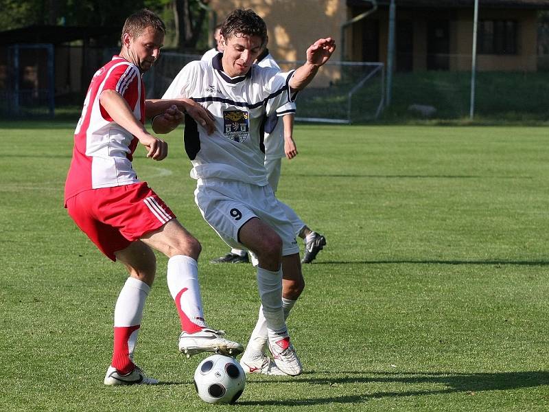 Z divizního fotbalového střetnutí Kolín - Týniště (3:0)