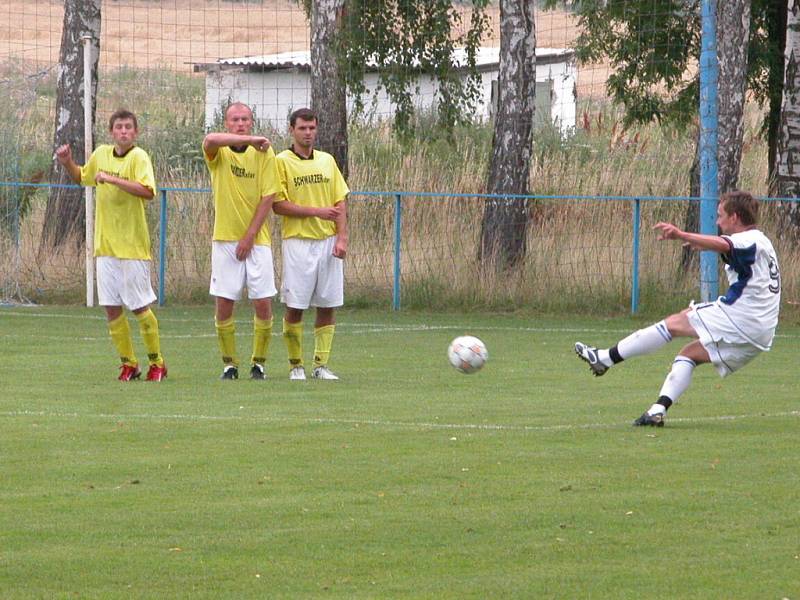 Z přípravného utkání Velim - Mladá Boleslav B (2:2).