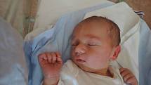 Mikuláš Kedršt se mamince Kateřině a tatínkovi Štěpánovi narodil  28. srpna 2017 s váhou 3940 gramů a výškou 54 centimetrů. Dětským světem ho doma v Nových Dvorech provede dvouletý Tadeáš. 
