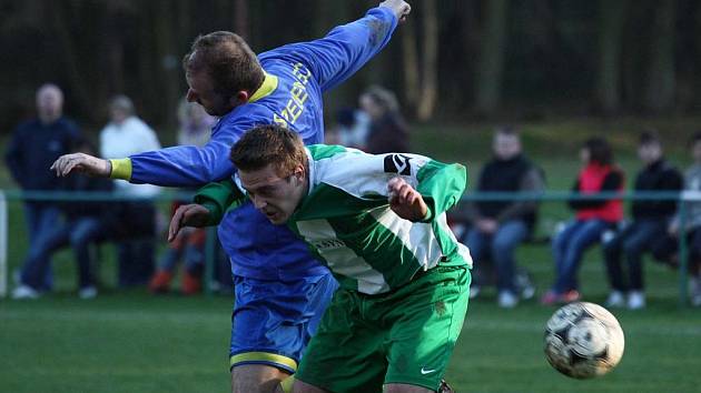 Z utkání Zásmuky - Zeleneč (2:0).