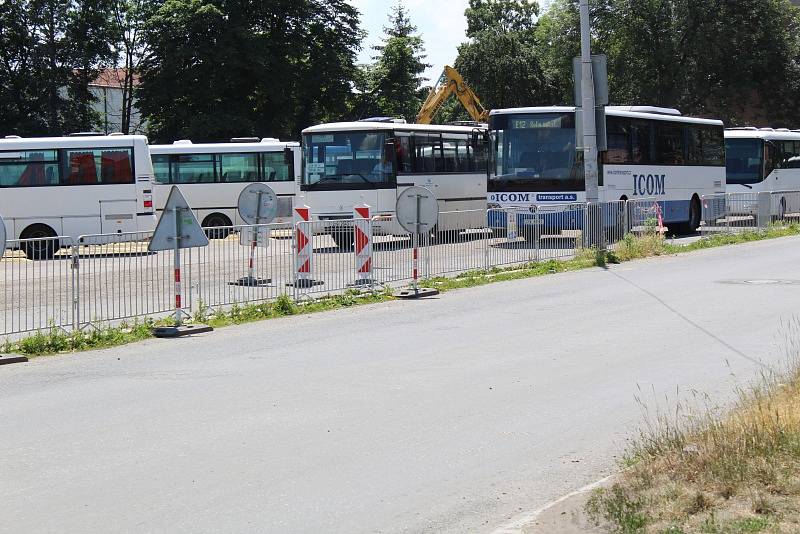 Postup prací na rekonstrukci autobusového nádraží v Kolíně, červen 2018.