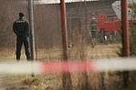 Policisté vyšetřují střelbu v Cerhenicích