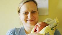 Miroslava a Jiří Juráčkovi se radují z prvního potomka. Sára Juráčková se narodila 23. ledna 2012. Po porodu měřila 49 centimetrů a vážila 3200 gramů. Rodina je ze Sadské.
