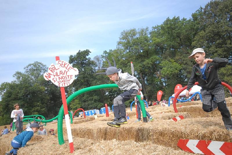 Festival Kefír se přesunul k zámku Kačina