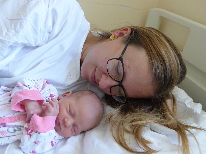 Anna Rosůlková se narodila 20. července 2022 v kolínské porodnici, vážila 2750 g a měřila 47 cm. Do Veltrub  si ji odvezla sestřička Alžbětka (3) a rodiče Veronika a Michal.