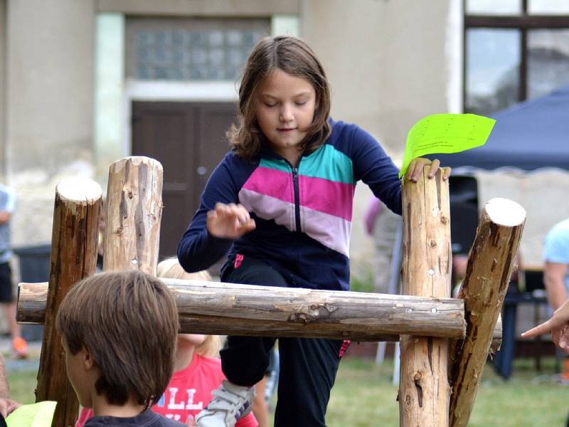 V mysliveckém stylu se děti rozloučily s prázdninama