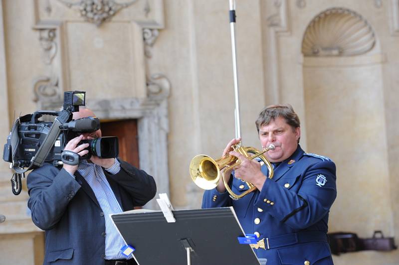 Přátelé Františka Kmocha vyrazili do Prahy na hudební poctu svému slavnému kapelníkovi