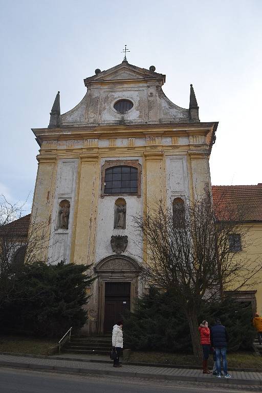 Cesta sedmi kostelů zavítali do zásmuckého kláštera