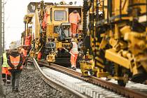 Vlaky mezi Prahou a Kolínem budou jezdit pomaleji než před čtyřmiliardovou opravou.