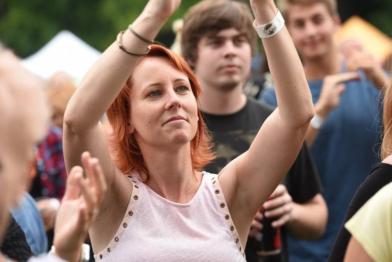 Na slavná léta festivalu Rock for People zavzpomínali v sobotu v areálu českobrodského stadionu Na Kutilce, kam se alespoň na jeden den opět vrátilo festivalové dění.