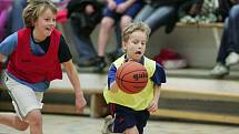 Děti si basketbalové odpoledne pěkně užily.