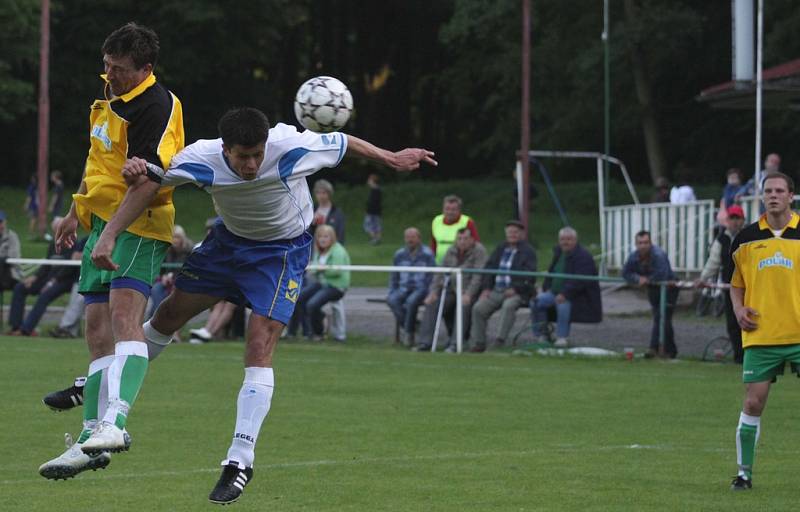 Z utkání Zásmuky - Neratovice (1:1).