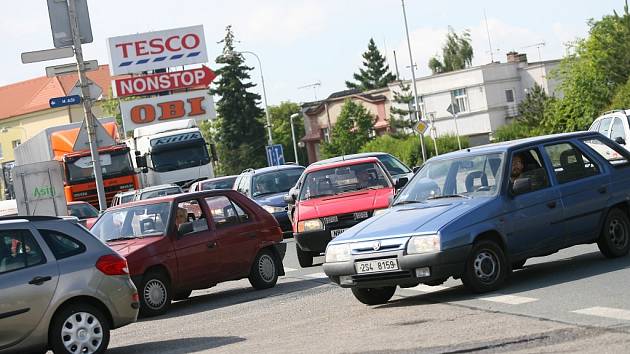 Uzavírka křižovatky na Modrém bodě v Kolíně