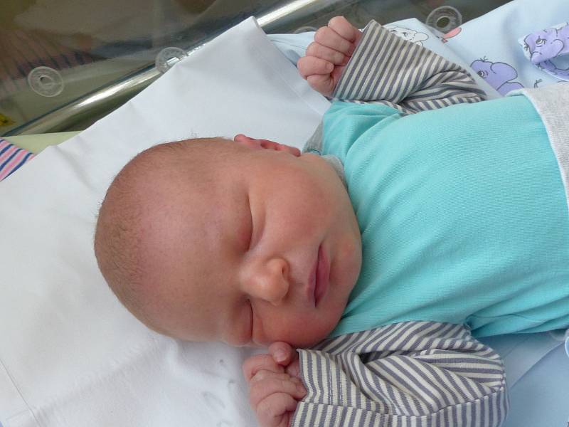 Matyáš Hejduk se narodil 6. července 2022 v kolínské porodnici, vážil 3665 g a měřil 49 cm. V Kolíně se z něj těší maminka Nikola a tatínek Michal.