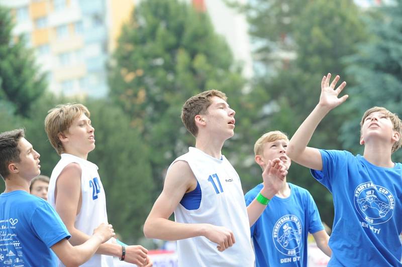 Streetball Cup a dětský den v areálu Vodního světa Kolín