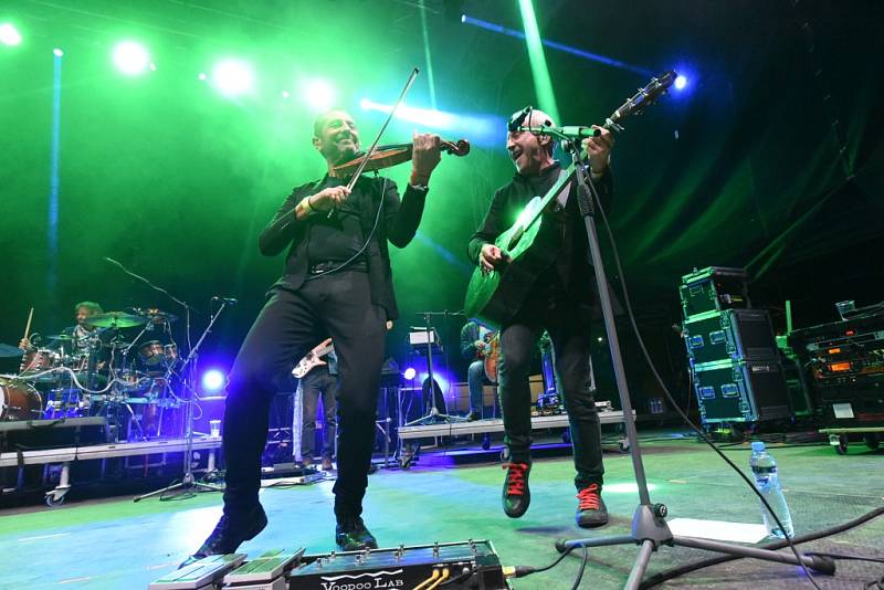 Na slavná léta festivalu Rock for People zavzpomínali v sobotu v areálu českobrodského stadionu Na Kutilce, kam se alespoň na jeden den opět vrátilo festivalové dění.