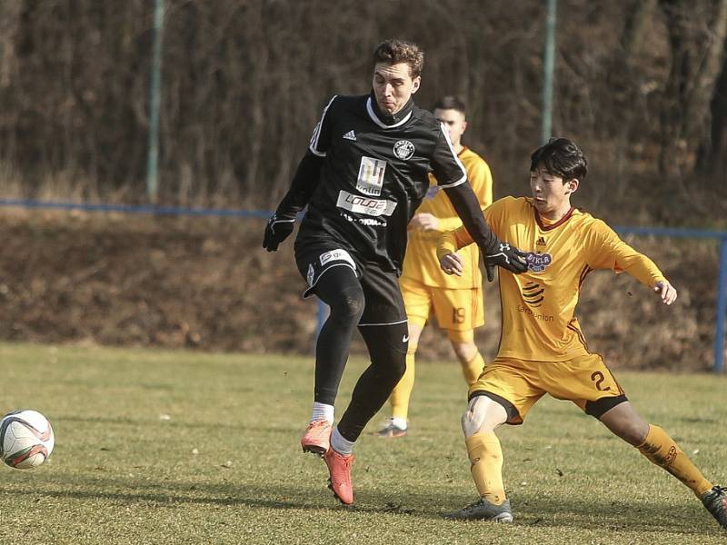 Z přípravného utkání FK Kolín - Dukla Praha B (0:6).