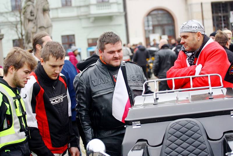 Vánoční výjezd motorkářů pod taktovkou Kolínské verbeže