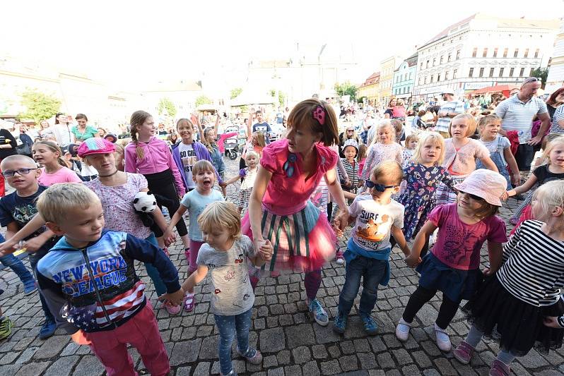 Posvícenské kulturní léto udělalo radost dětem i milovníkům písní Jaroslava Ježka.