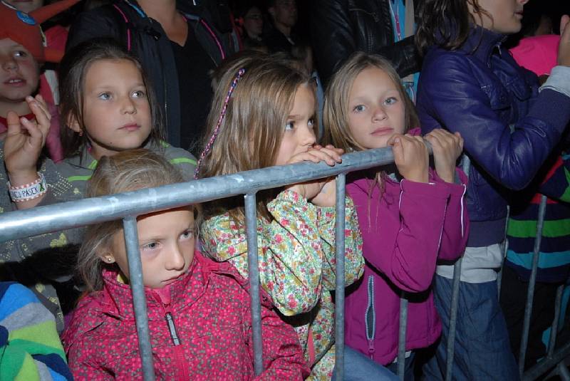 Festival Kefír se přesunul k zámku Kačina