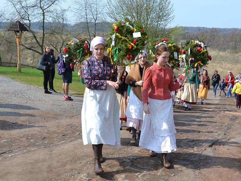 Děti vynesly smrt a přinesly nové léto