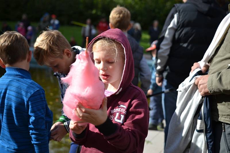 Radimští chytali ryby a pochutnávali si na dobrotách z bůčku