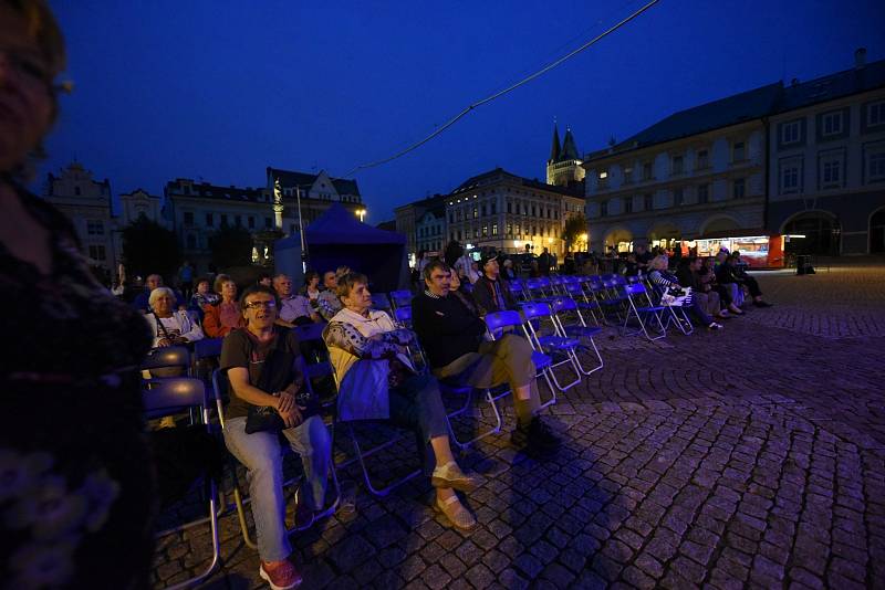 Z posvícenského programu na Karlově náměstí v Kolíně v rámci v rámci Kolínského kulturního léta.