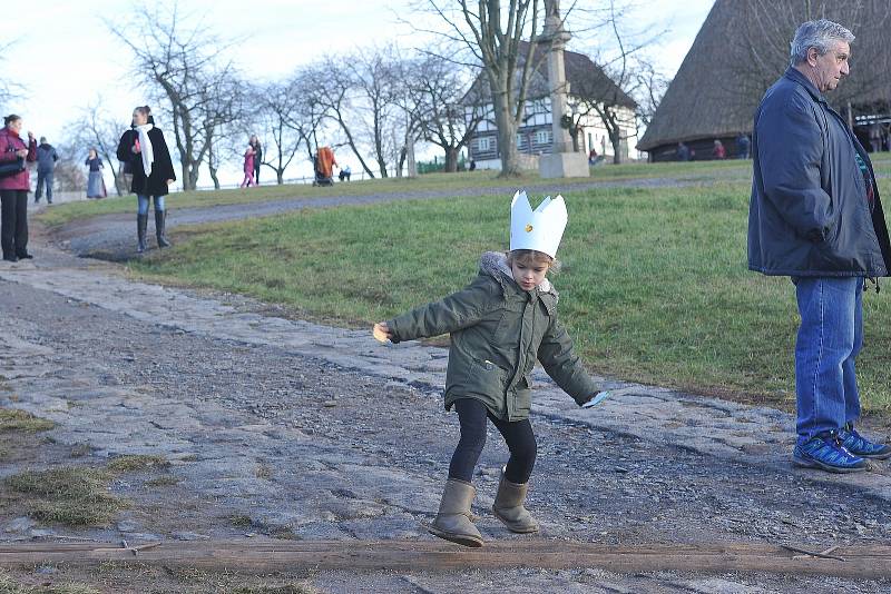 Tříkrálová koleda přilákala do Kouřimi davy lidí.