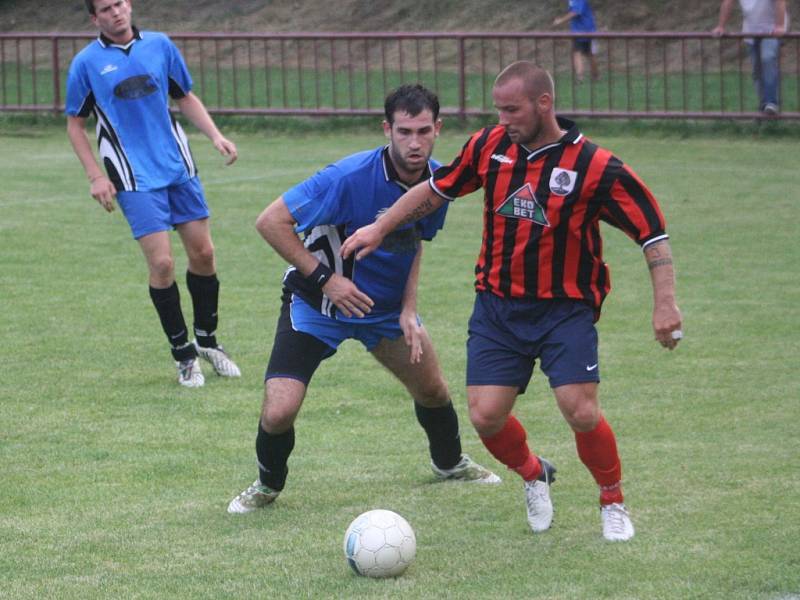 Z utkání Radim - Červené Pečky (4:0).