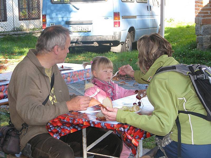 Svatováclavské slavnosti a jabkobraní v Limuzích