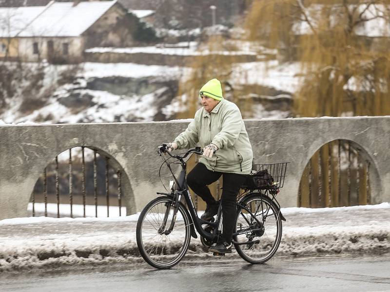 Sníh v Kolíně ve středu 18. ledna 2023.