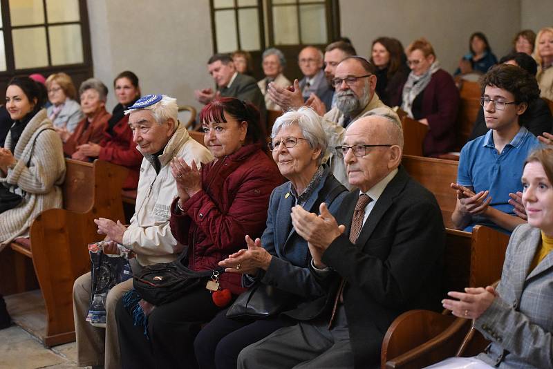 Z vernisáže hned tří výstav najednou v kolínské synagoze.