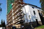 Rekonstrukce českobrodského kostela je v plném proudu