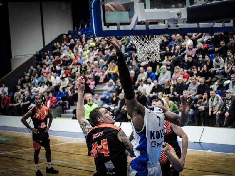 Z utkání BC Geosan Kolín - Ústí nad Labem (90:92).