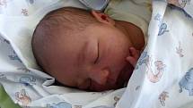 Sára Šaradínová se narodila 7. května 2022 v kolínské porodnici, vážila 3555 g a měřila 50 cm. V Uhlířských Janovicích ji přivítali bráškové Šimon (4.5), Martin (2) a rodiče Lucie a Matej.