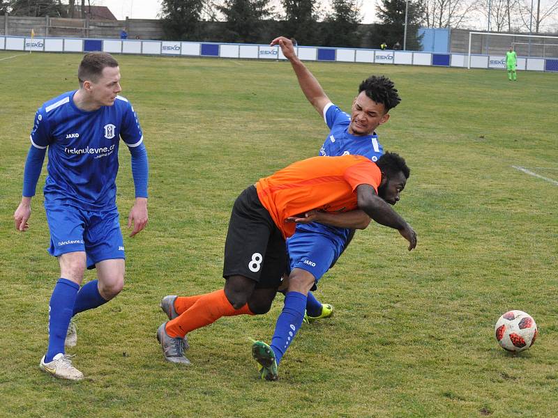 Divizní fotbalové utkání, skupina B: FK Seko Louny - SK Český Brod 0:1 (0:1).