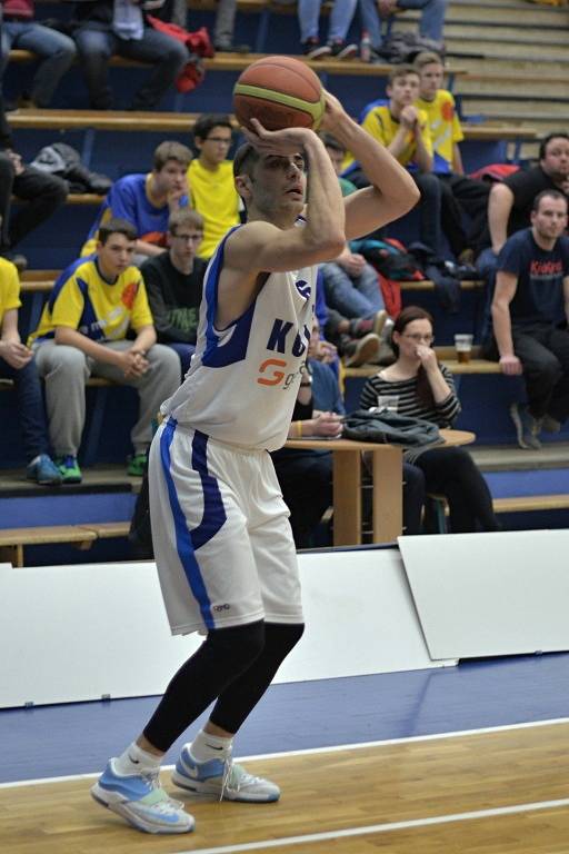 Z utkání BC Geosan Kolín - BK Opava (94:85).