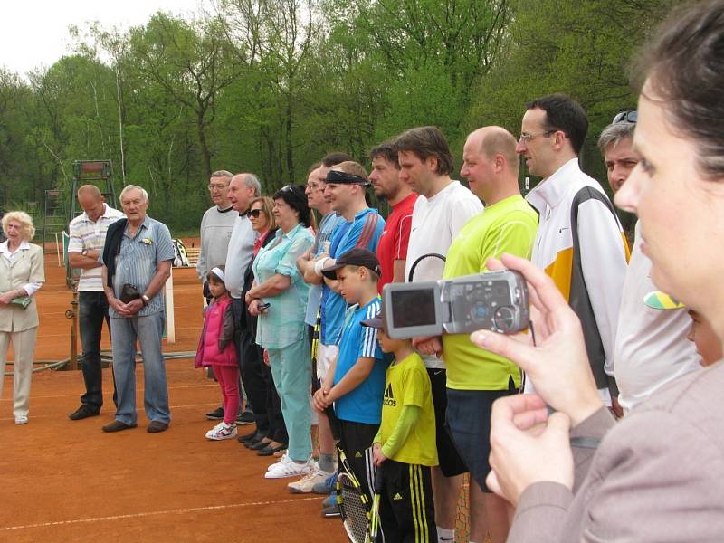 Z předávání Otakarova reliéfu Miroslavu Uhrovi