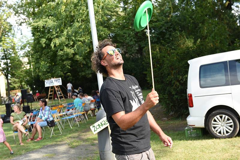 Lesní školka uspořádala malý festival v Borkách.