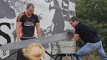 Nedělní odpoledne ve Viticích zpestřil Timbersports.