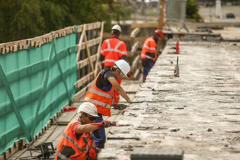 Prohlídka Nového mostu ve středu 21. července 2021.