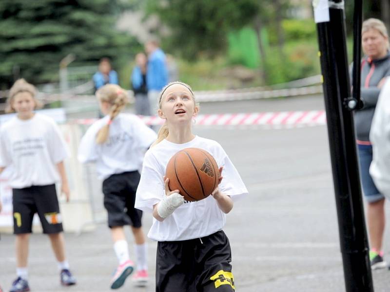 Streetball a dětský den byl již po patnácté