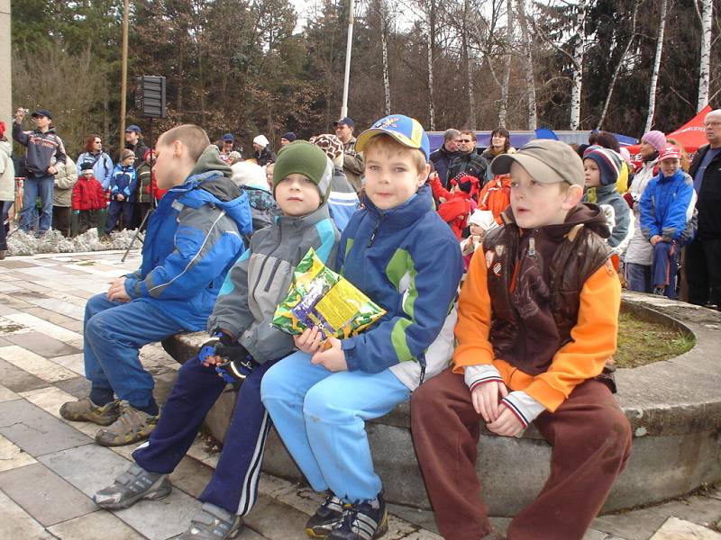 Dětské kategorie na 30. ročníku populárního běhu Pečecká desítka v Pečkách. 