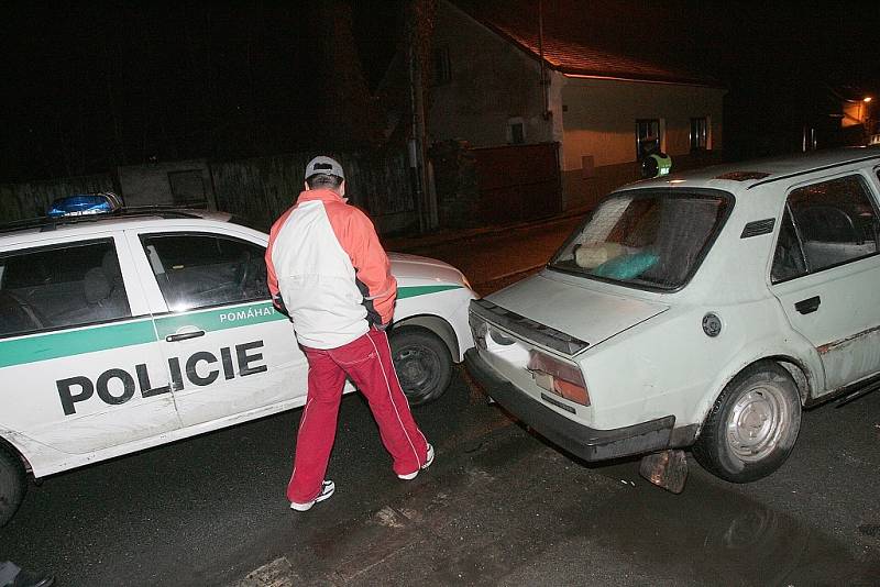 Nehoda v Týnci nad Labem.