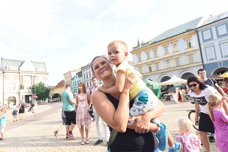 Posvícenskou neděli zpestřilo kulturní léto dětem i milovníkům cimbálu.