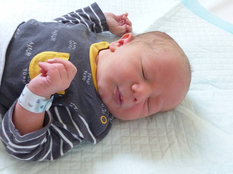 Michael Voldán se narodil 13. července 2022 v kolínské porodnici, vážil 3820 g a měřil 54 cm. V Pečkách ho přivítal bráška Daník (4) a rodiče Petra a Pavel.