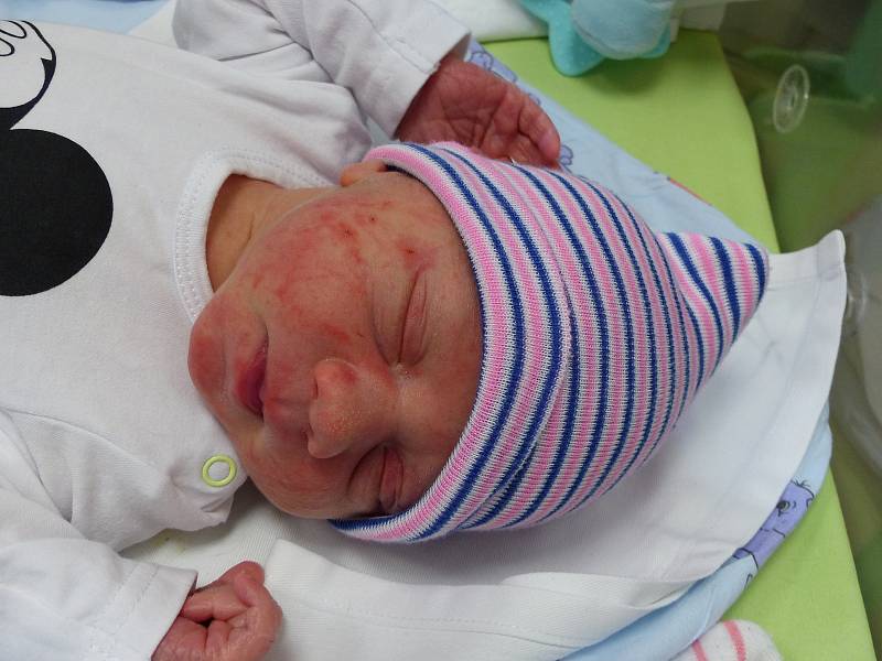 Matěj Krčmář se narodil 24. dubna 2022 v kolínské porodnici, vážil 3505 g a měřil 50 cm. V Chocenicích se z něj těší sestřička Saminka (5) a rodiče Tereza a Pavel.