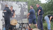 Nedělní odpoledne ve Viticích zpestřil Timbersports.