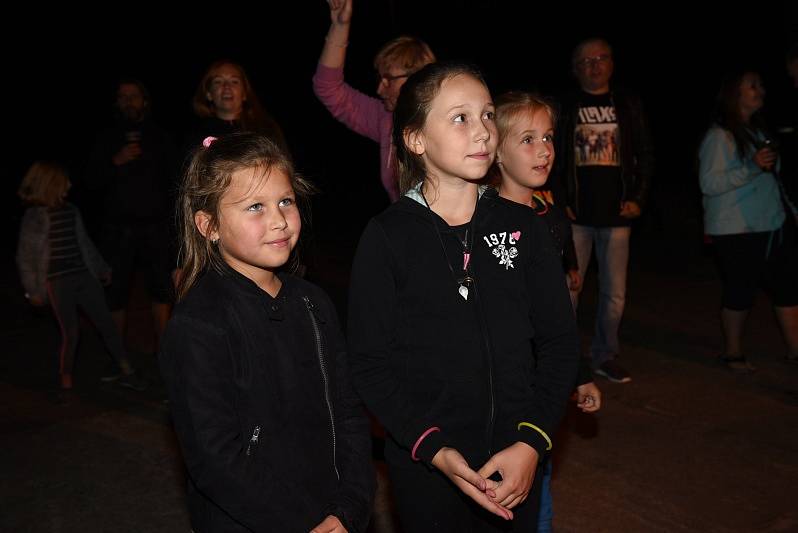 Na festivalu Rockový Týnec zahrála pětice legendárních kapel, došlo i na moravského hosta.